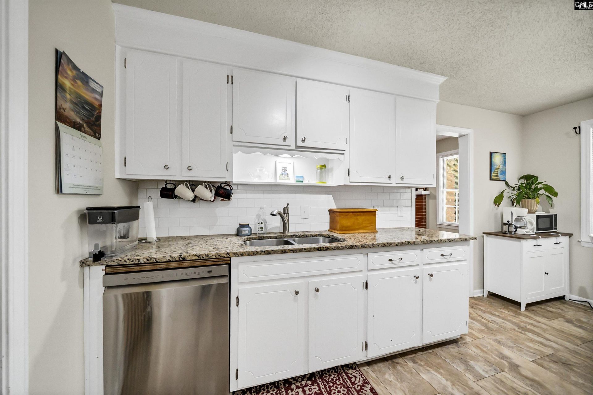 2126 Woodtrail Drive  Photo 8