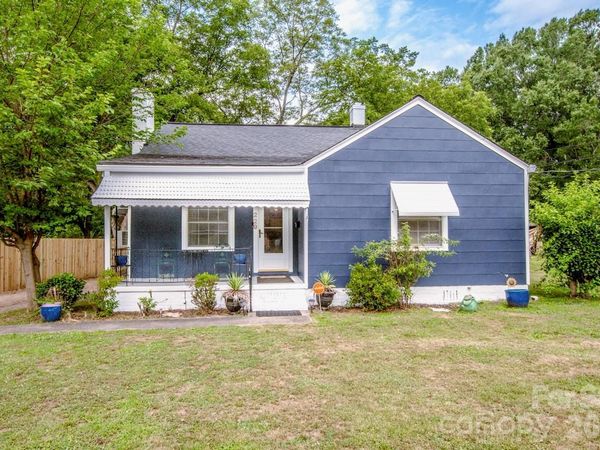 229 E Mcneely Avenue, Mooresville, NC 28115
