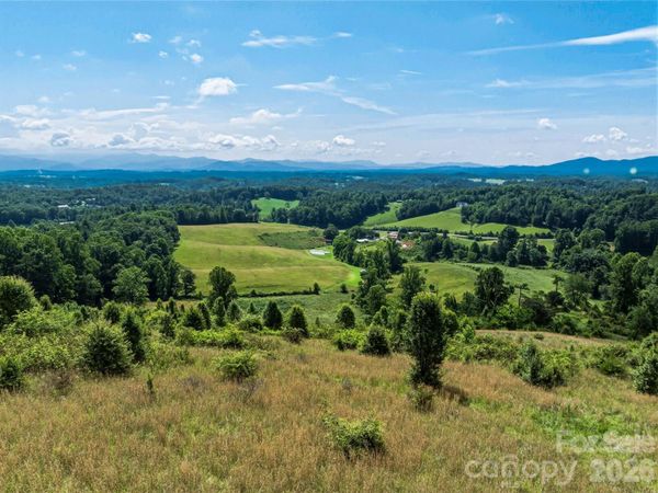 35 Felmet Farm Road, Marshall, NC 28753