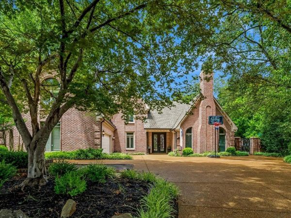 8784 THREE CHIMNEYS DR W, Germantown, TN 38138