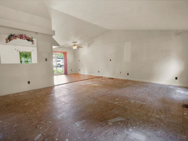 6051 State Route, Goshen Twp, OH 45122 Photo 4