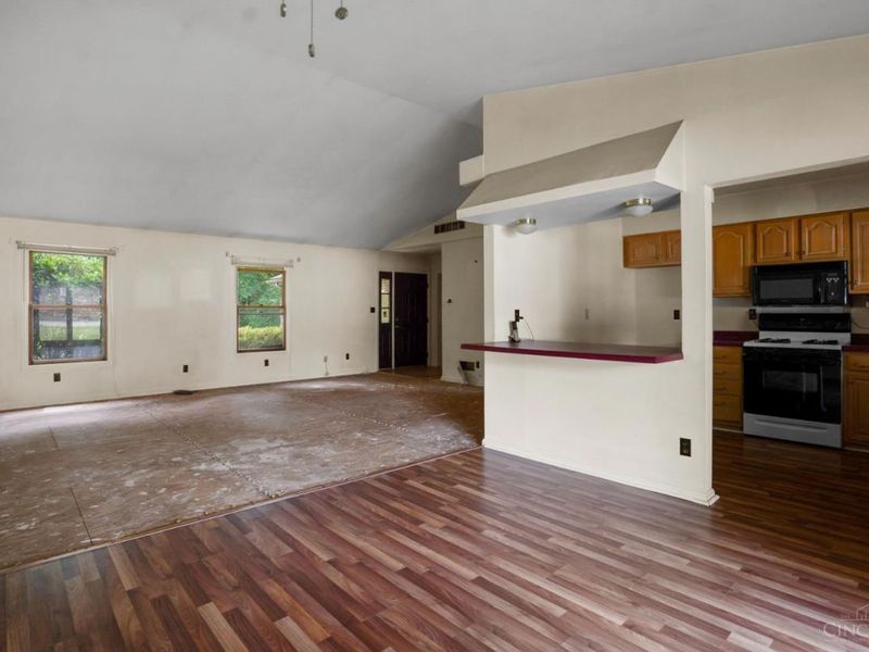 6051 State Route, Goshen Twp, OH 45122 Photo 5