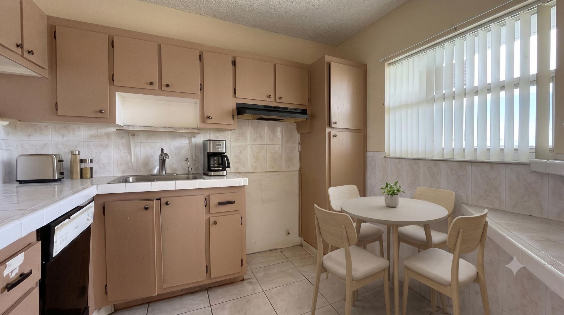 6005 Del Lago Circle, Unit 305, Sunrise, FL 33313 Photo