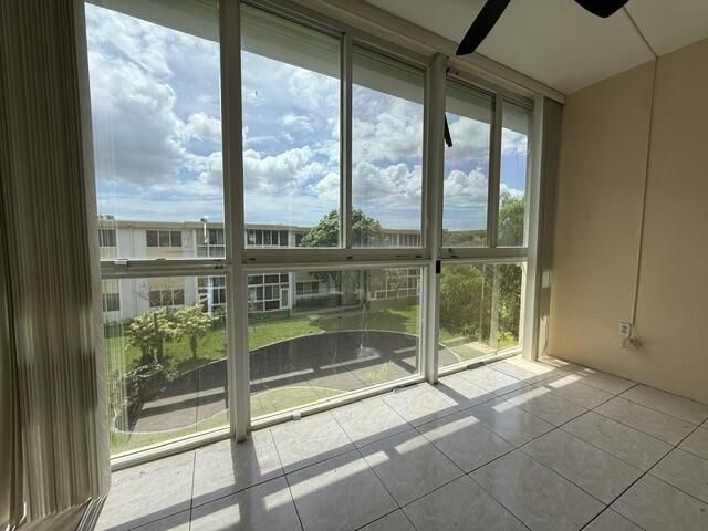 6005 Del Lago Circle, Unit 305, Sunrise, FL 33313 Photo