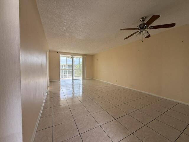 6005 Del Lago Circle, Unit 305, Sunrise, FL 33313 Photo
