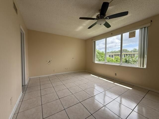 6005 Del Lago Circle, Unit 305, Sunrise, FL 33313 Photo
