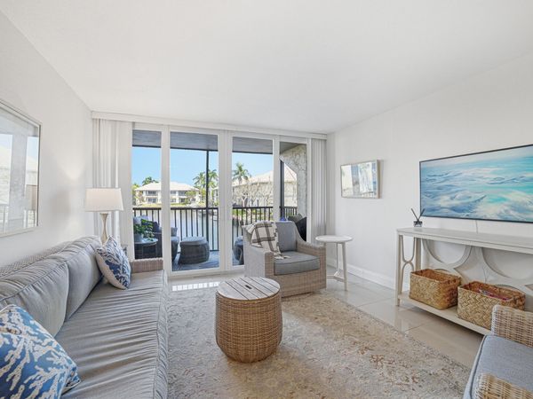 6 Royal Palm Way, Unit 211, Boca Raton, FL 33432