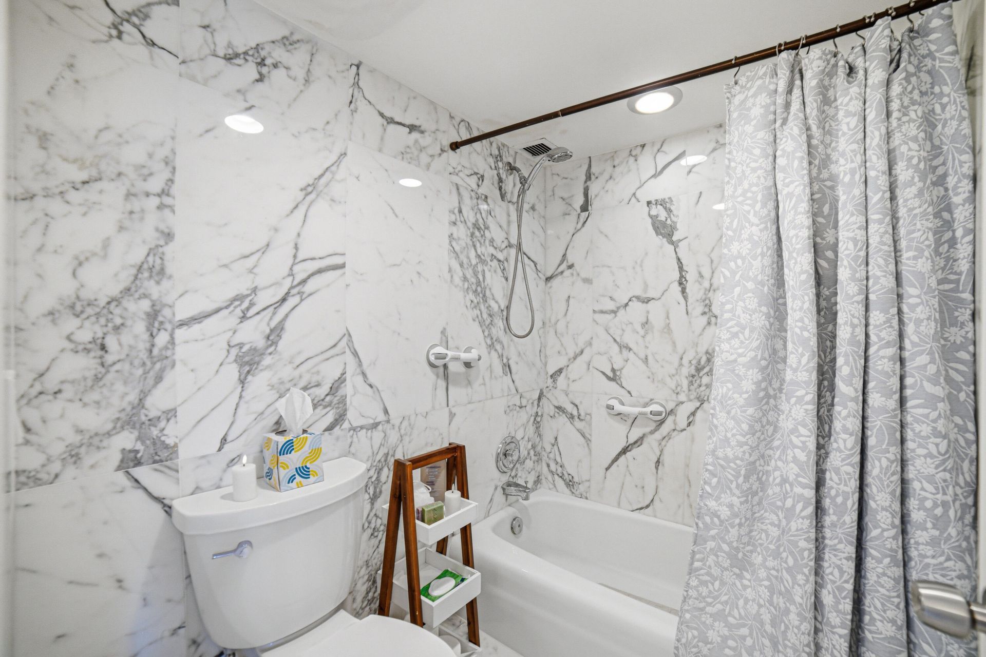 6 Royal Palm Way, Unit 211, Boca Raton, FL 33432 Photo