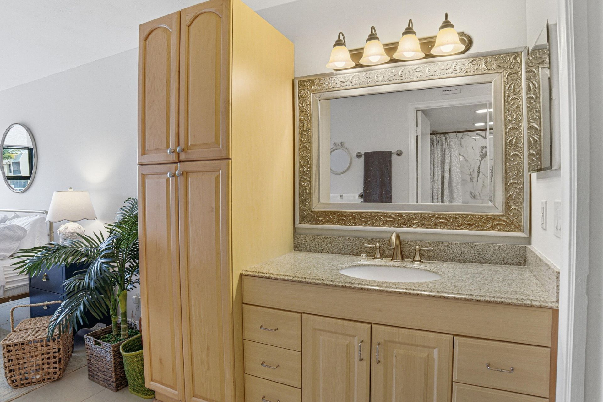 6 Royal Palm Way, Unit 211, Boca Raton, FL 33432 Photo