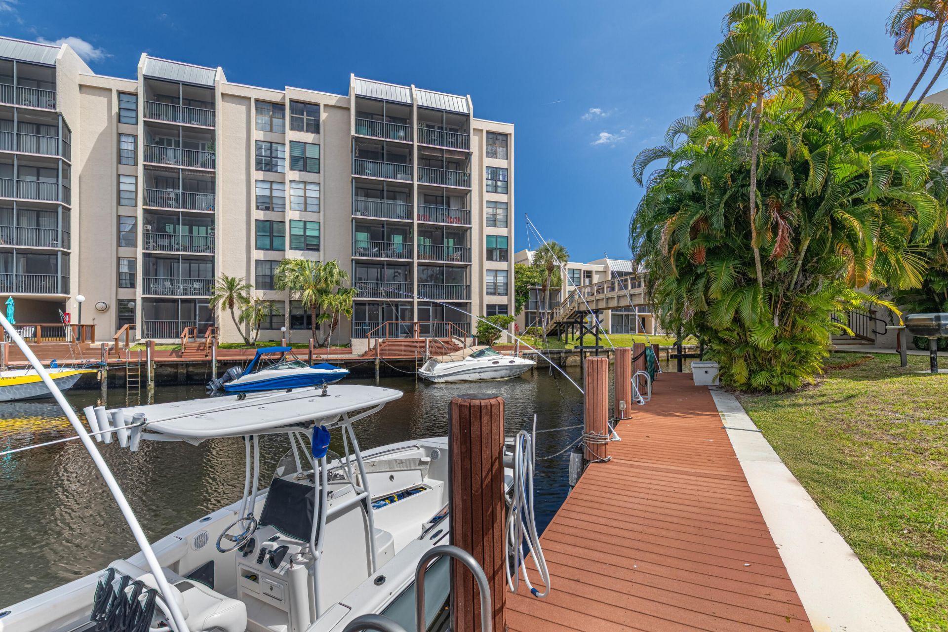 6 Royal Palm Way, Unit 211, Boca Raton, FL 33432 Photo