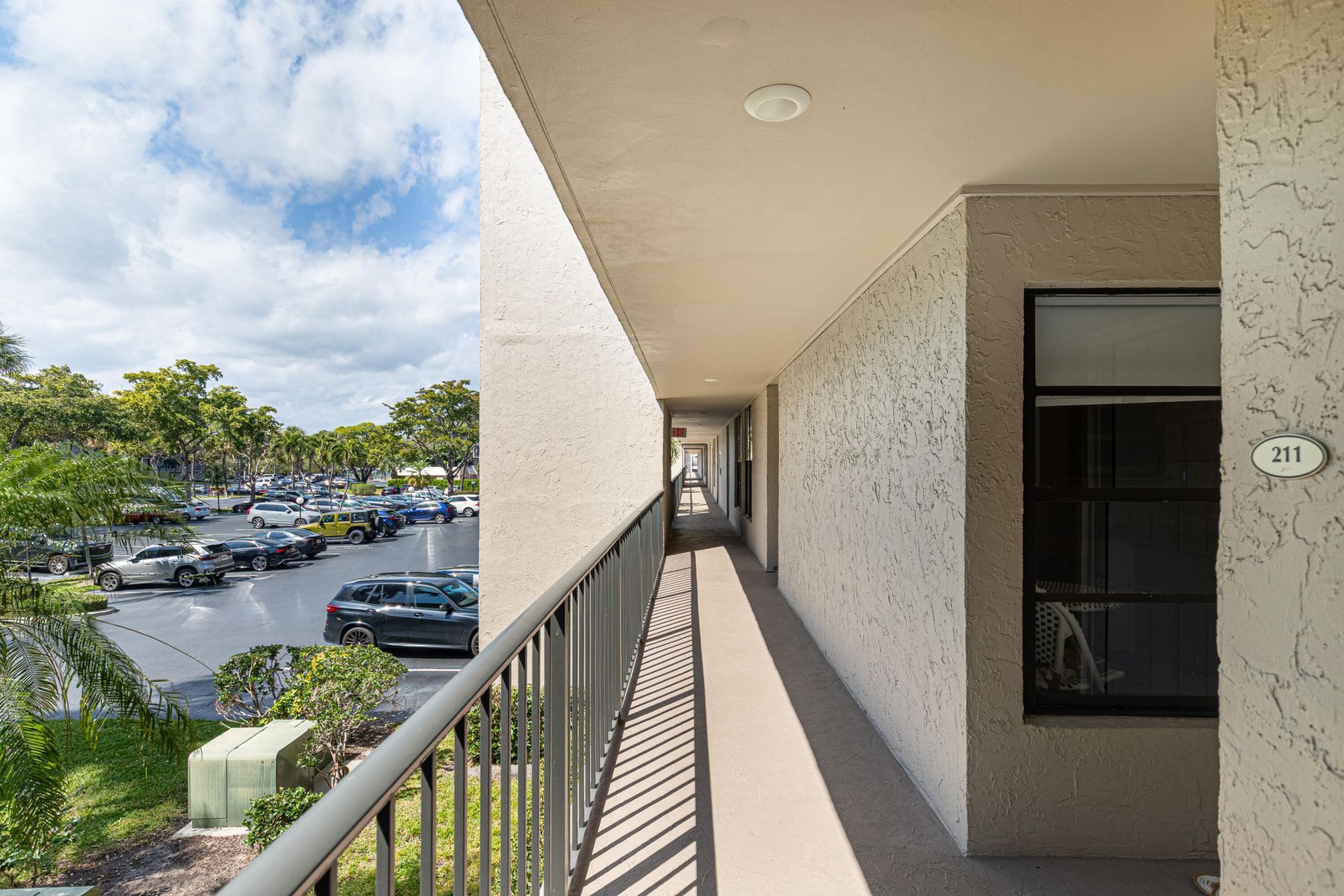 6 Royal Palm Way, Unit 211, Boca Raton, FL 33432 Photo