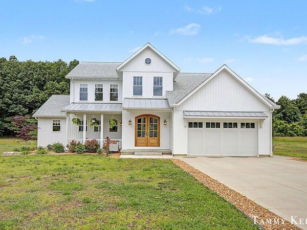7067 118th Avenue, Fennville, MI 49408