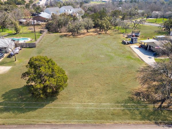 201 Retha DR , Dripping Springs, TX 78620