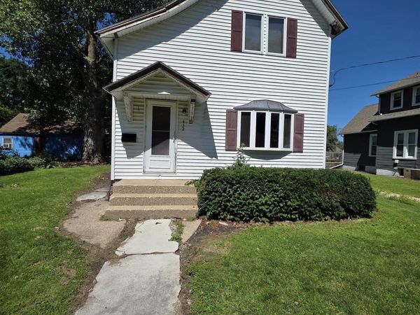 432 PINE Street, Galesburg, IL 61401