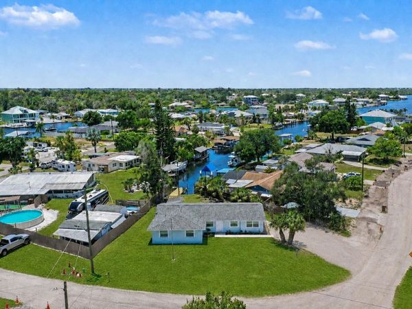 802 WHITE HERON BOULEVARD, RUSKIN, FL 33570