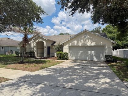 878 HIGH POINTE CIRCLE Minneola, FL 34715