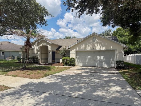878 HIGH POINTE CIRCLE , MINNEOLA, FL 34715
