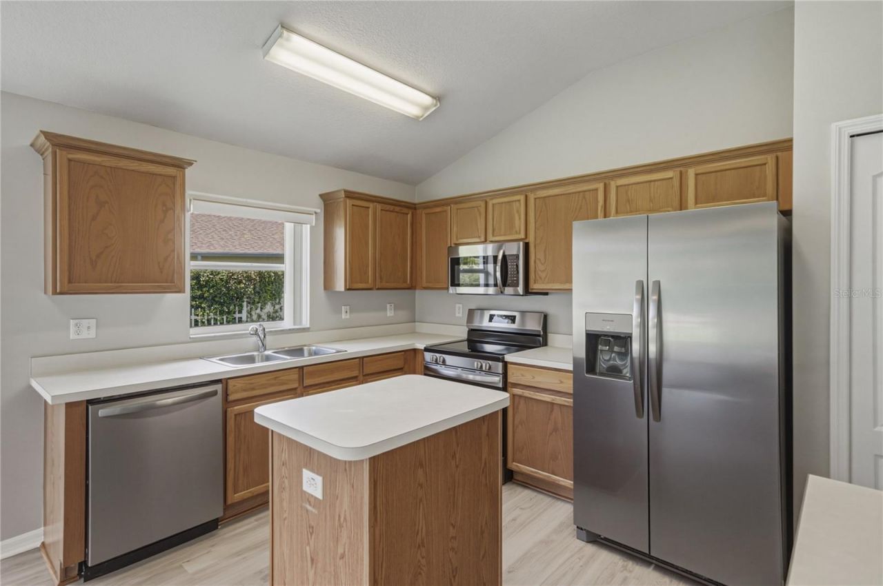 623 Straw Lake Drive, Brandon, FL 33510 Photo