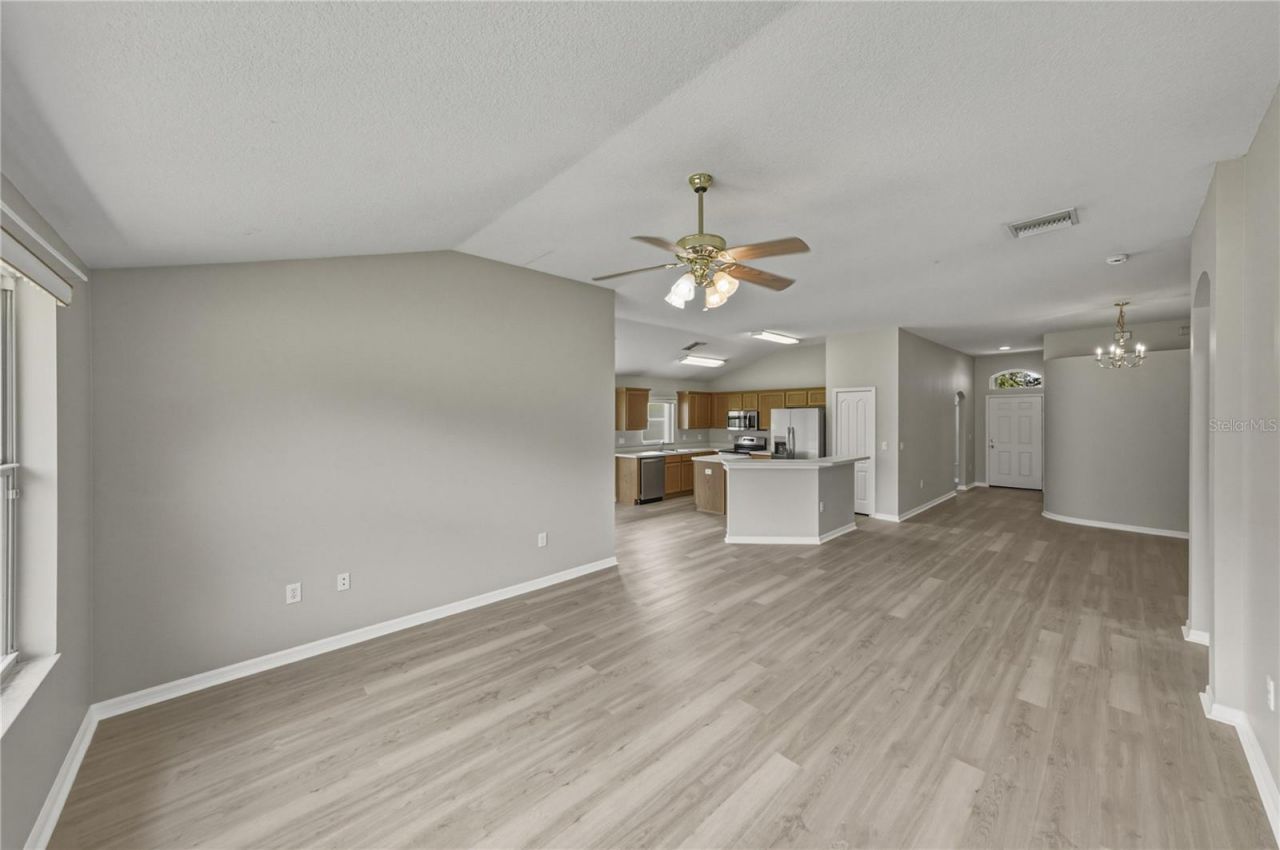 623 Straw Lake Drive, Brandon, FL 33510 Photo