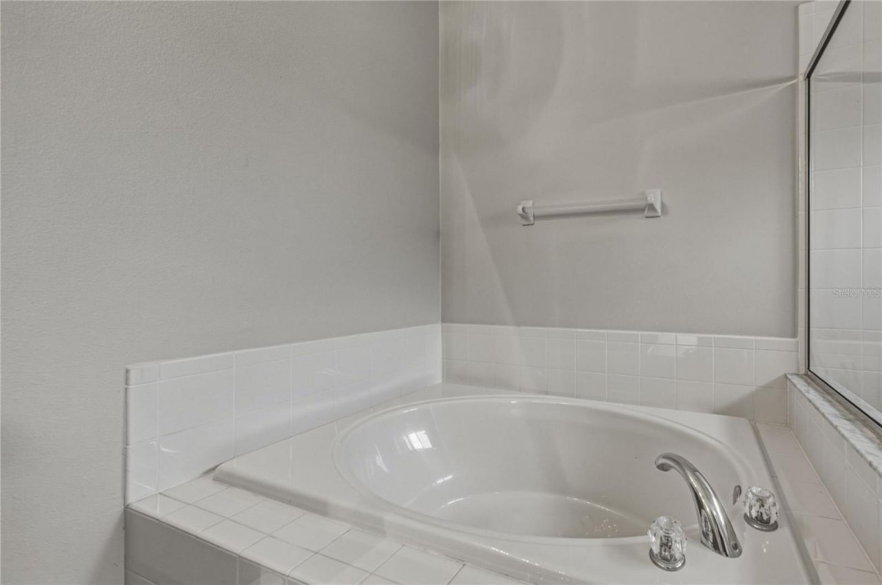 623 Straw Lake Drive, Brandon, FL 33510 Photo