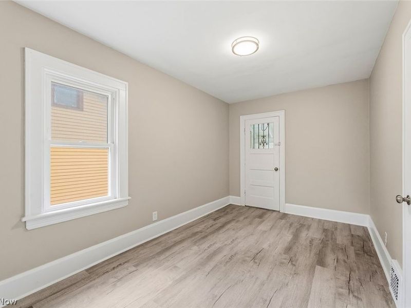 13405 Thornhurst, Garfield Heights, OH 44105 Photo 16
