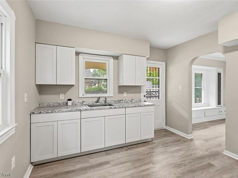 13405 Thornhurst, Garfield Heights, OH 44105 Photo 9