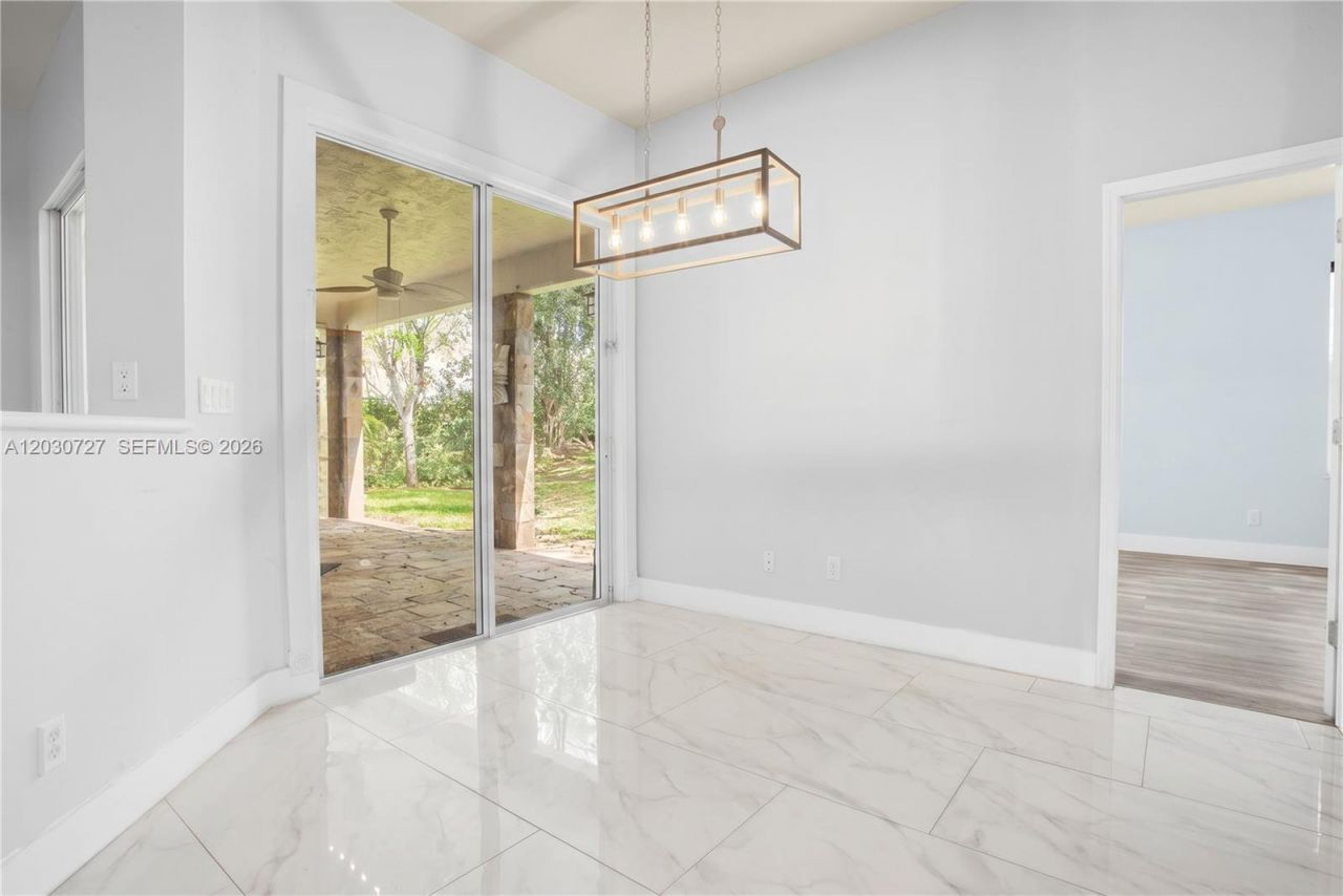19548 S Whitewater Ave, Weston, FL 33332 Photo