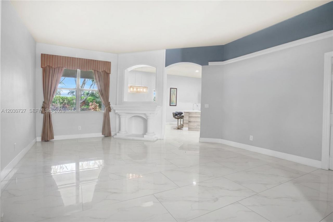 19548 S Whitewater Ave, Weston, FL 33332 Photo
