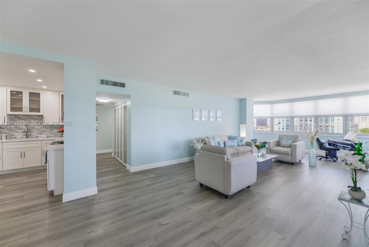 1985 S Ocean Dr, Unit 8P, Hallandale Beach, FL 33009 Photo