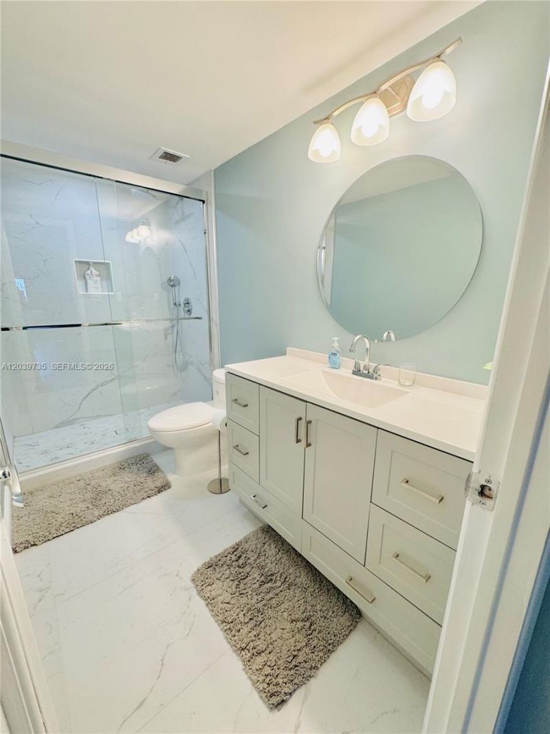 1985 S Ocean Dr, Unit 8P, Hallandale Beach, FL 33009 Photo