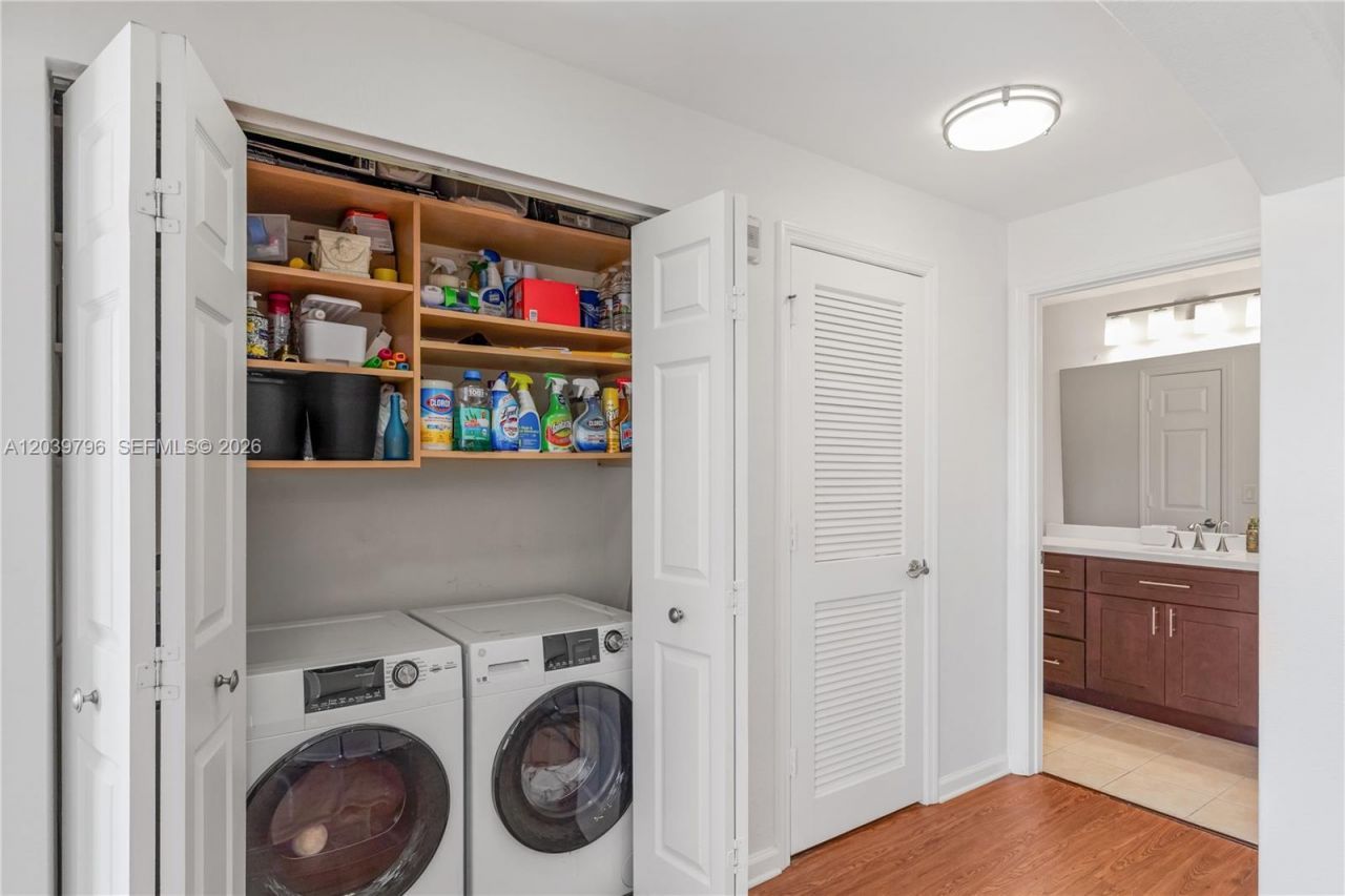 533 NE 3rd Ave, Unit 503, Fort Lauderdale, FL 33301 Photo
