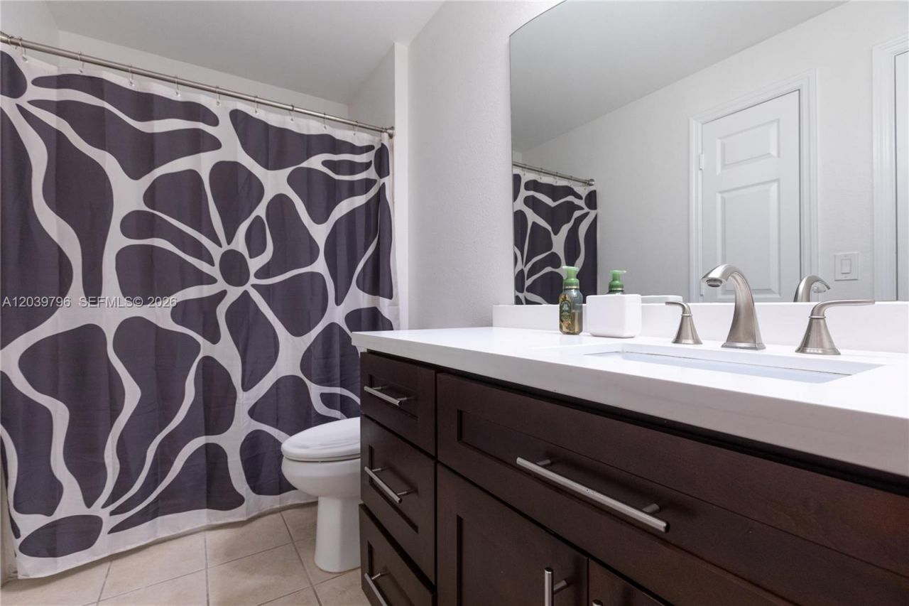 533 NE 3rd Ave, Unit 503, Fort Lauderdale, FL 33301 Photo