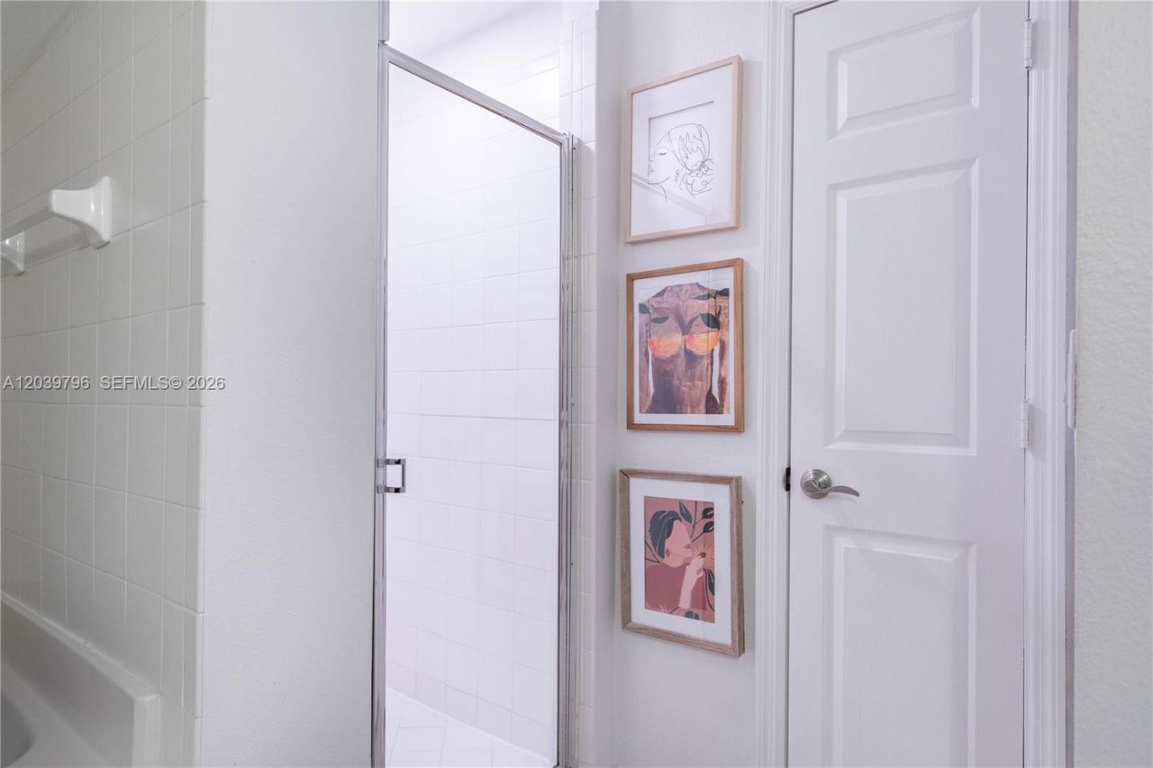 533 NE 3rd Ave, Unit 503, Fort Lauderdale, FL 33301 Photo