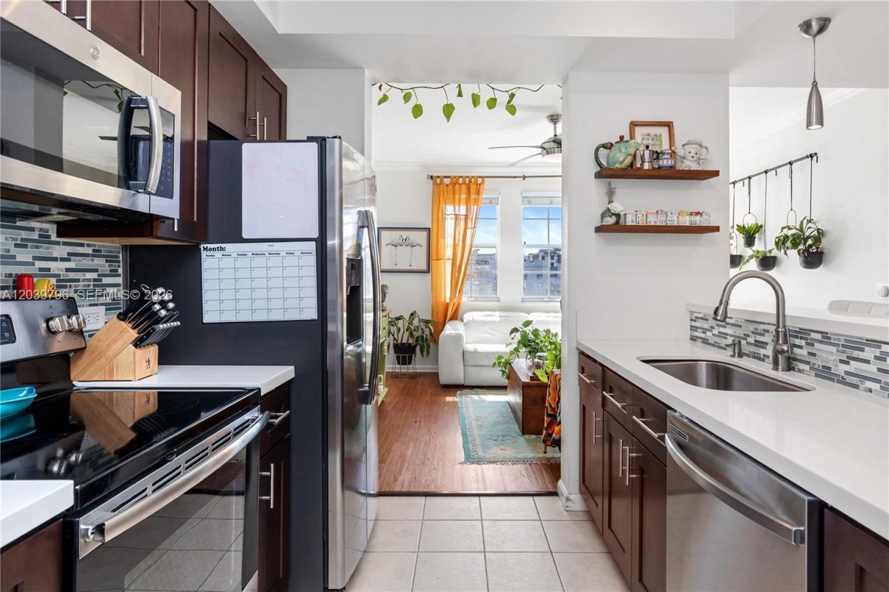 533 NE 3rd Ave, Unit 503, Fort Lauderdale, FL 33301 Photo
