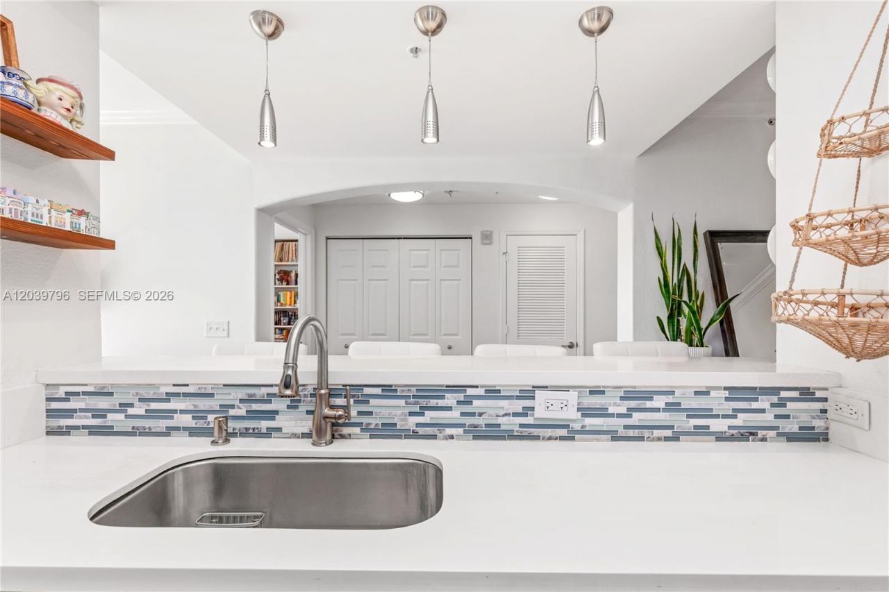 533 NE 3rd Ave, Unit 503, Fort Lauderdale, FL 33301 Photo