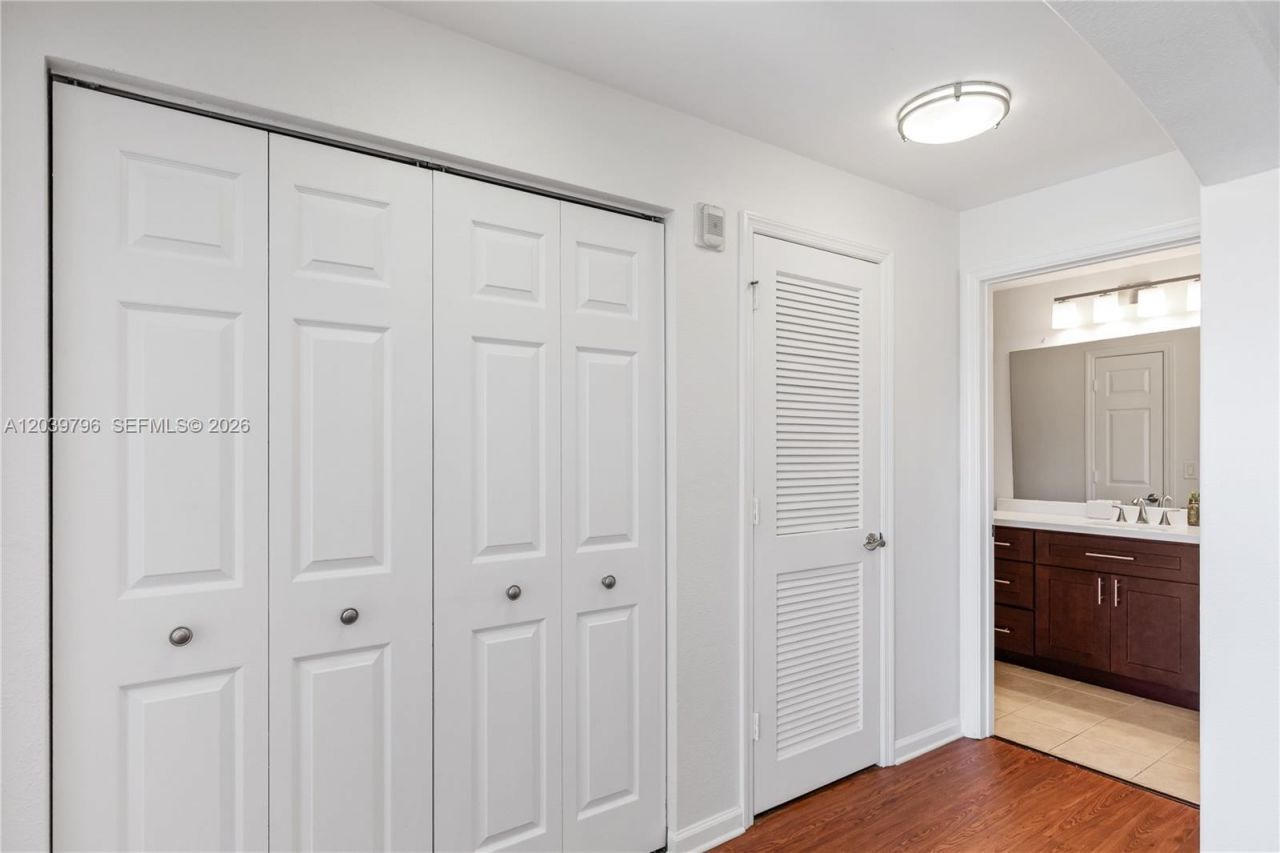 533 NE 3rd Ave, Unit 503, Fort Lauderdale, FL 33301 Photo