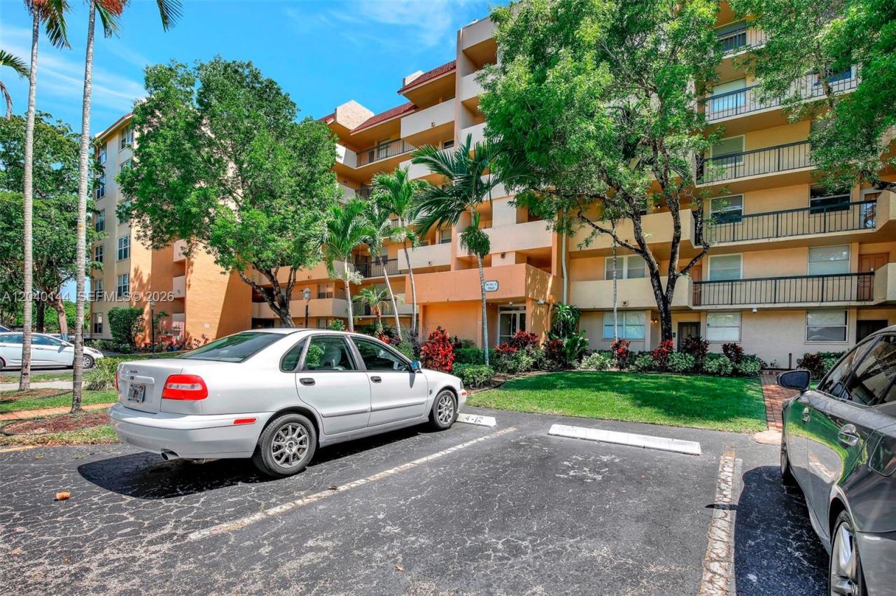 3841 Environ Blvd , Unit 629, Lauderhill, FL 33319 Photo