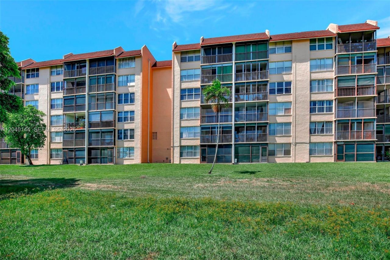 3841 Environ Blvd , Unit 629, Lauderhill, FL 33319 Photo