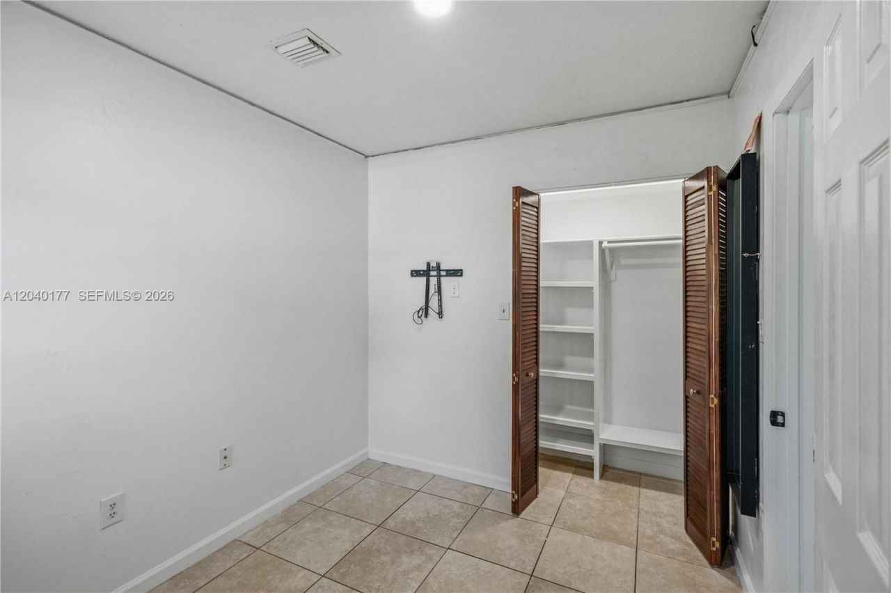 5113 SW 138th Ave Cir, Miami, FL 33175 Photo