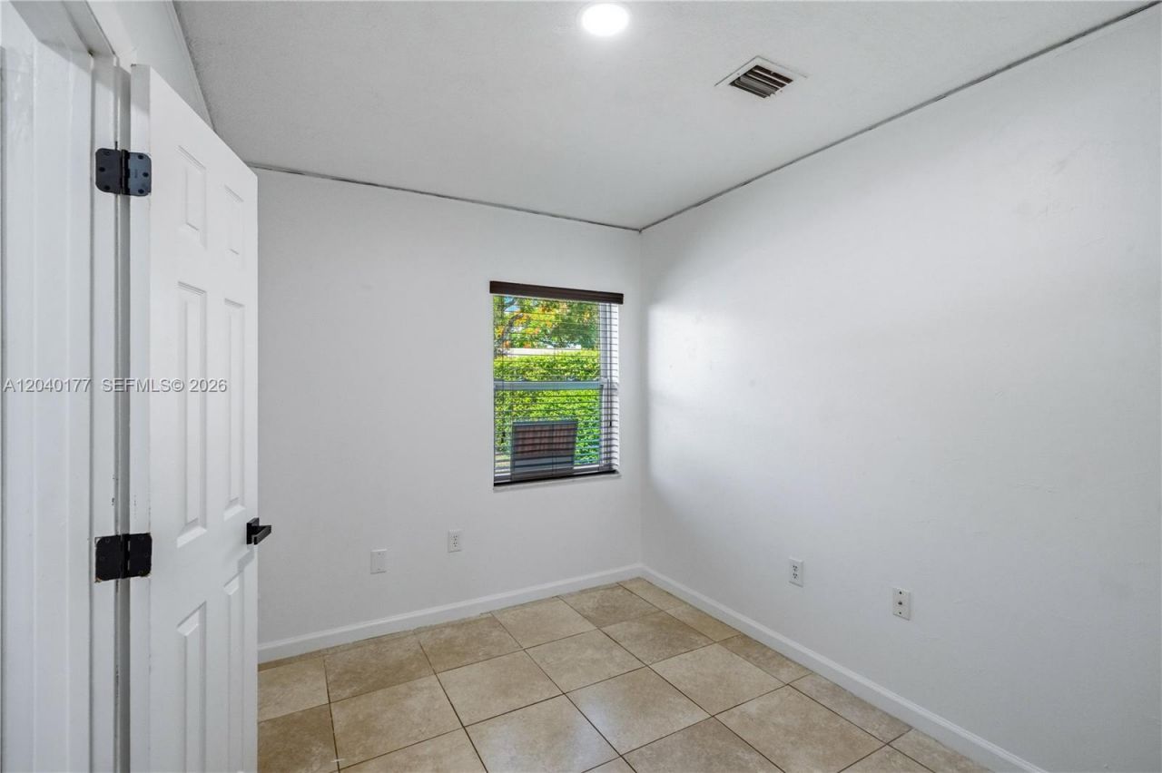 5113 SW 138th Ave Cir, Miami, FL 33175 Photo