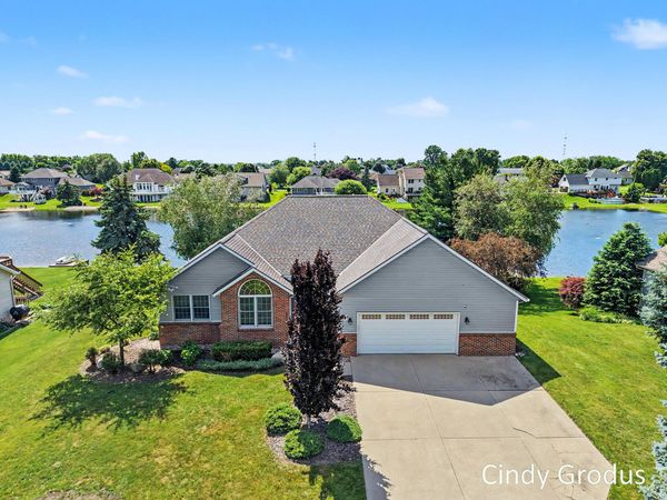 975 Bluff Lake Drive, Zeeland, MI 49464