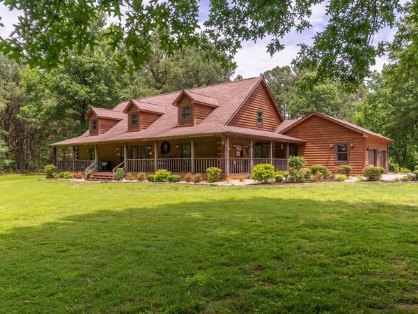 13602 Greenbriar Road, Carterville, IL 62918