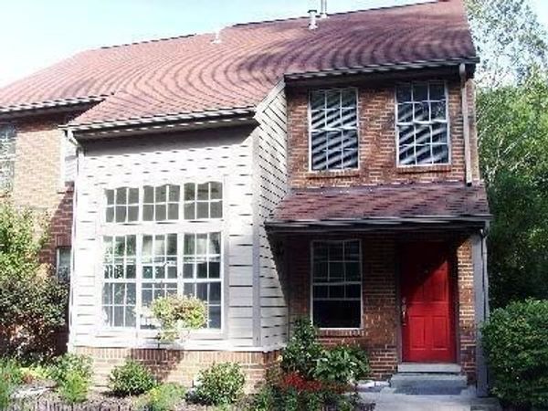 10555 Montgomery Road, Montgomery, OH 45242