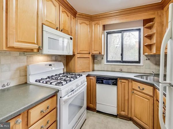 7611 MAPLE AVENUE, Unit 202, TAKOMA PARK, MD 20912
