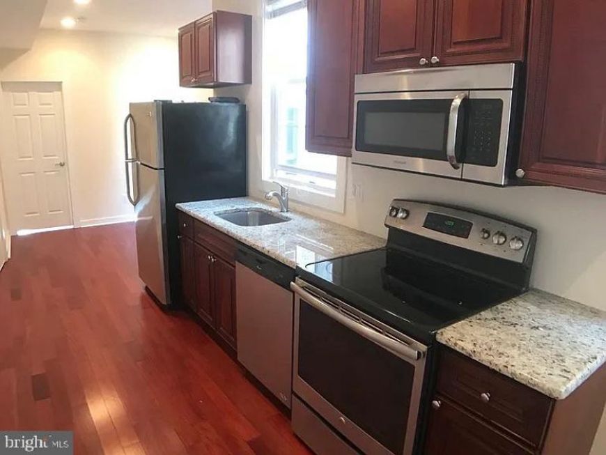 2631 W Girard Avenue, Unit 2, Philadelphia, PA 19130 Main Photo
