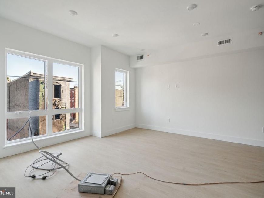 2400 W Montgomery Avenue, Unit 6, Philadelphia, PA 19121 Main Photo