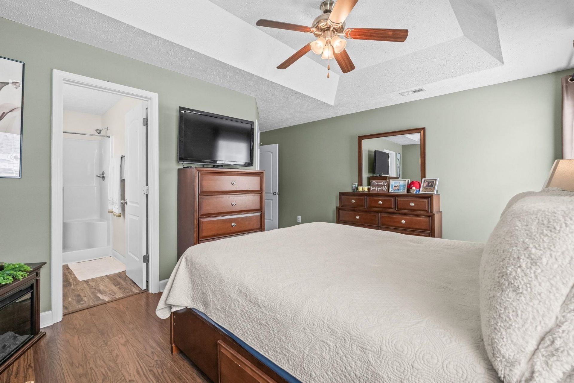 143 Heath Dr. Photo 14