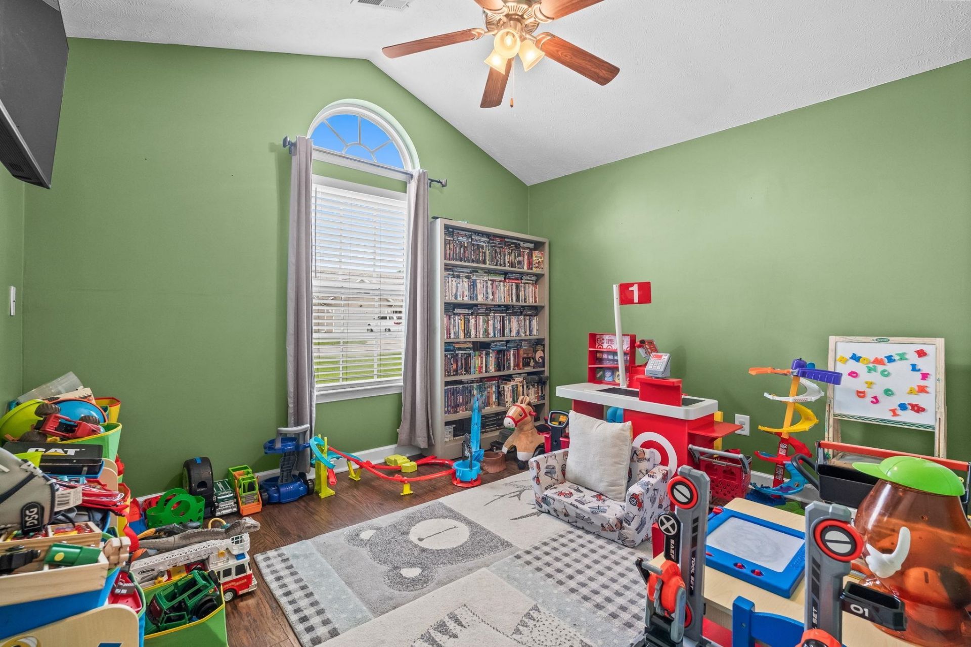 143 Heath Dr. Photo 19