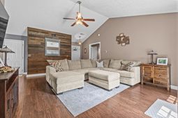 143 Heath Dr. photo 4