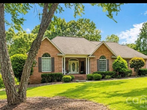 2041 Fairways Drive, Cherryville, NC 28021